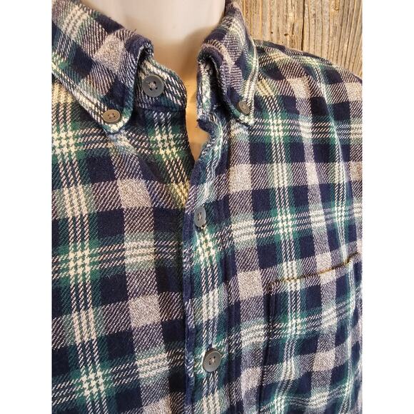 American Eagle size M medium mens green blue plaid flannel warm button up EUC - Picture 3 of 7